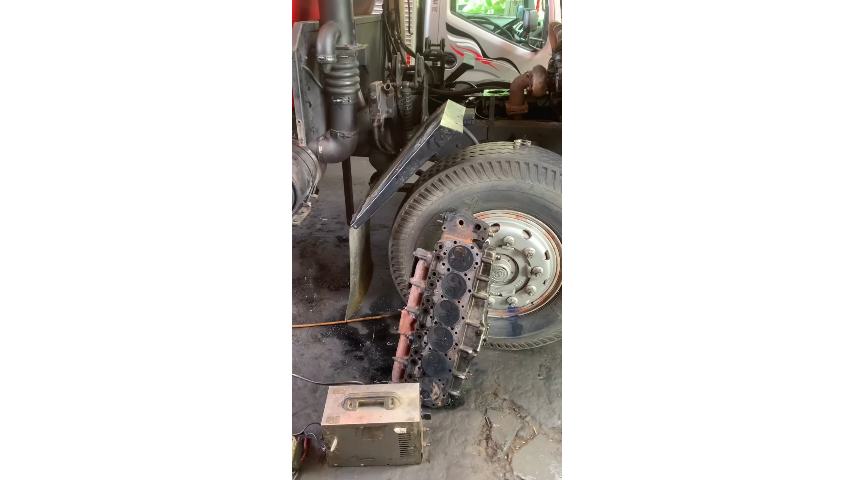 Leyland truck Engine/Gearbox repair